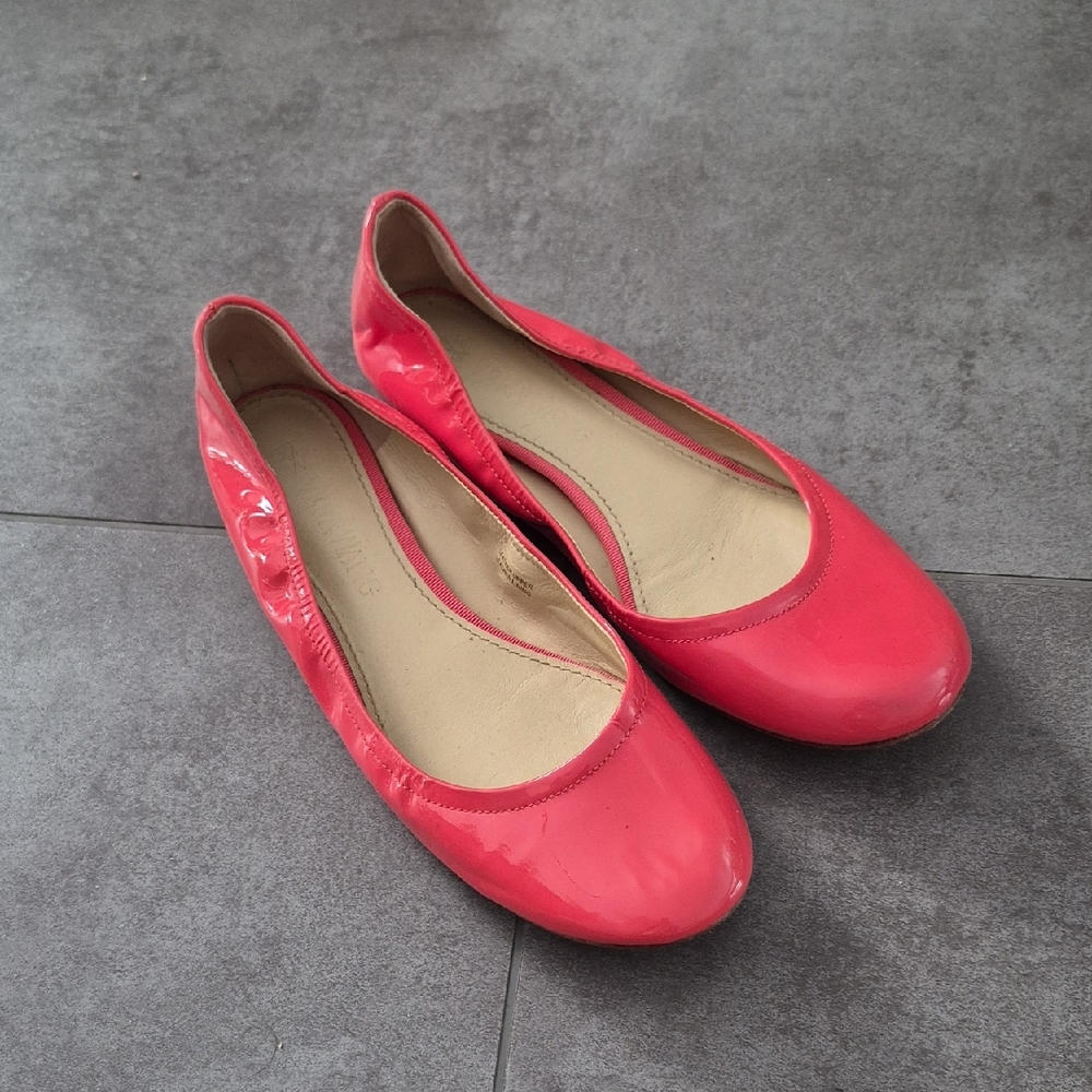 Vera Wang Patent Leather Coral Ballet Flats Size 8